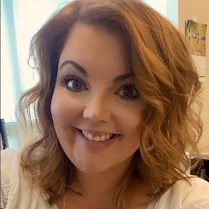 Meet your posher!